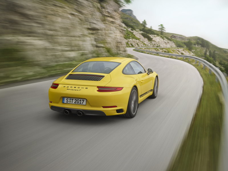 Illustration for article titled The 2018 Porsche 911 Carrera T Is The Lightest New 911 You Can Buy